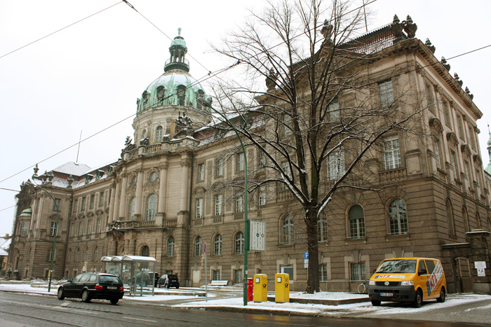 The city hall in Potsdam /Das Rathaus in Potsdam / Городская ратуша в потсдаме